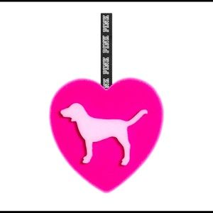 PINK VICTORIA’S SECRET BATH SPONGE